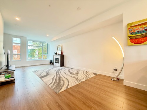 5458 Oak Street, Vancouver, BC 