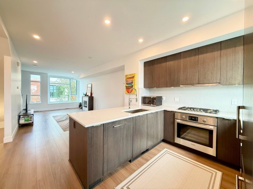 5458 Oak Street, Vancouver, BC 