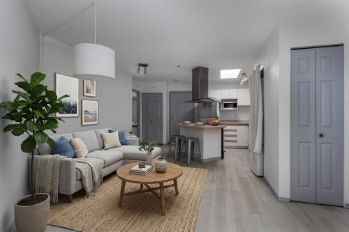 E309-40180 Willow Cres  Squamish, BC V8B 0M3