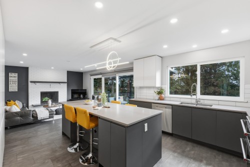 363 Dartmoor Drive, Coquitlam, BC 