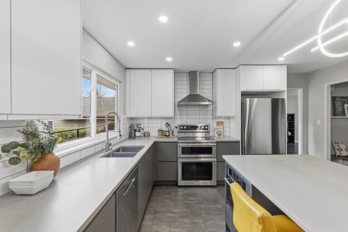 363 Dartmoor Drive, Coquitlam, BC 