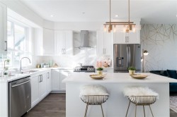 430 Duncan  New Westminster, BC V3M 5G3