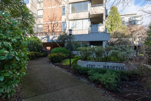 101-1737 Duchess Avenue, West Vancouver, BC 