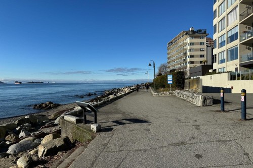 101-1737 Duchess Avenue, West Vancouver, BC 