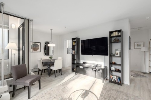 101-1737 Duchess Avenue, West Vancouver, BC 