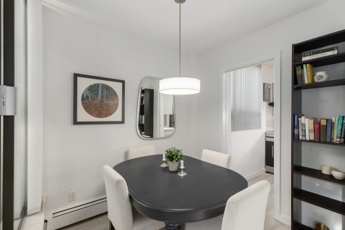 101-1737 Duchess Avenue, West Vancouver, BC 