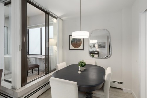 101-1737 Duchess Avenue, West Vancouver, BC 