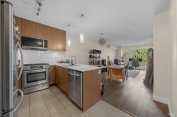 315-1330 Marine Drive  North Vancouver, BC V7P 1T4