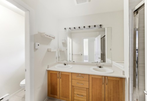 42-8415 Cumberland Place, Burnaby, BC 