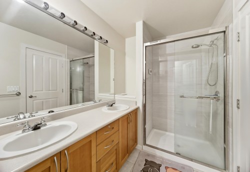 42-8415 Cumberland Place, Burnaby, BC 