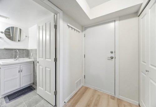 42-8415 Cumberland Place, Burnaby, BC 