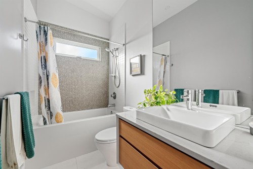 2907 Eddystone Crescent, North Vancouver, BC 