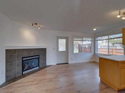 5683 Emily Way, Sechelt, BC 