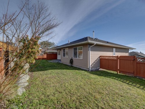 5683 Emily Way, Sechelt, BC 