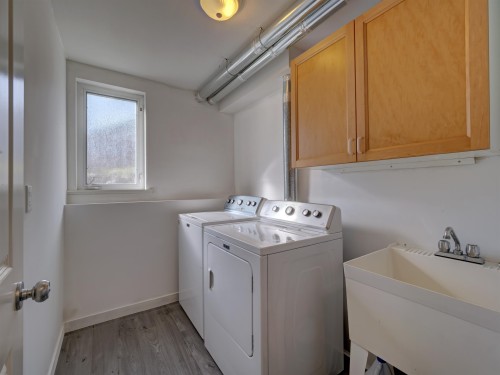 5683 Emily Way, Sechelt, BC 