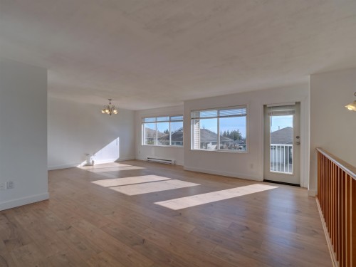 5683 Emily Way, Sechelt, BC 