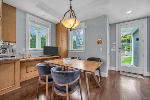 1287 Gordon Avenue, West Vancouver, BC 