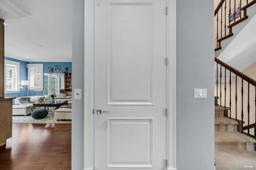 1287 Gordon Avenue, West Vancouver, BC 