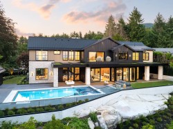 4589 Woodgreen Drive  West Vancouver, BC V7S 2V3