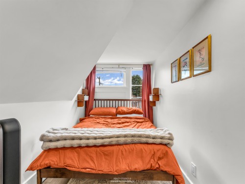 354 15Th Avenue W, Vancouver, BC 