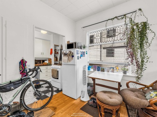 354 15Th Avenue W, Vancouver, BC 