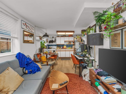 354 15Th Avenue W, Vancouver, BC 