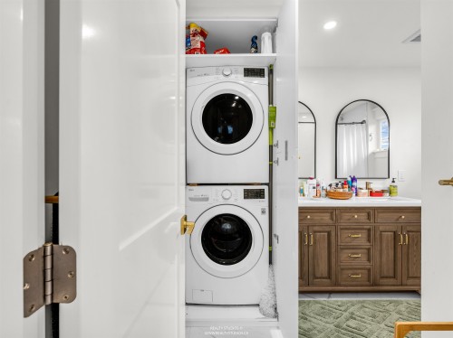 354 15Th Avenue W, Vancouver, BC 