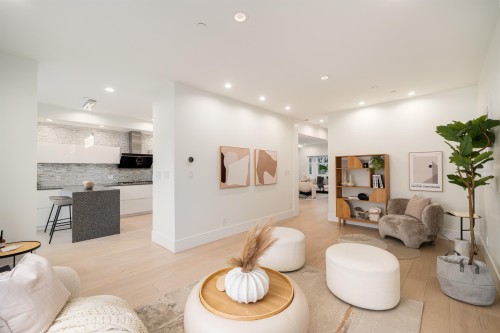 4068 15Th Avenue W, Vancouver, BC 