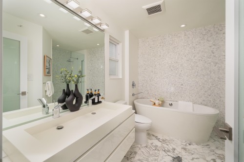 4068 15Th Avenue W, Vancouver, BC 