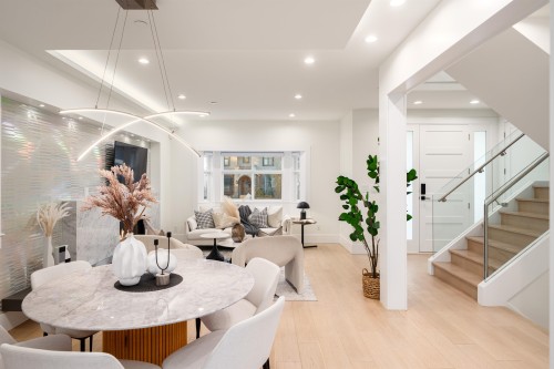 4068 15Th Avenue W, Vancouver, BC 