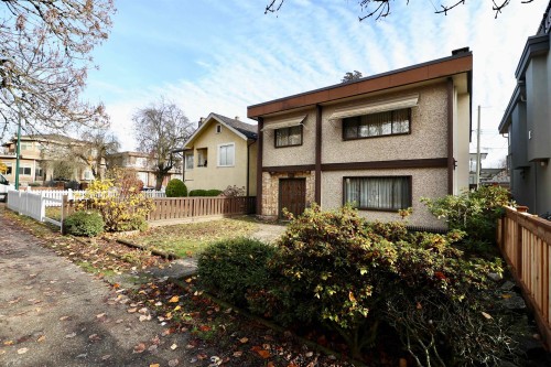 6816 Ontario Street, Vancouver, BC 