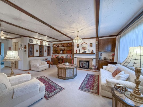 6816 Ontario Street, Vancouver, BC 