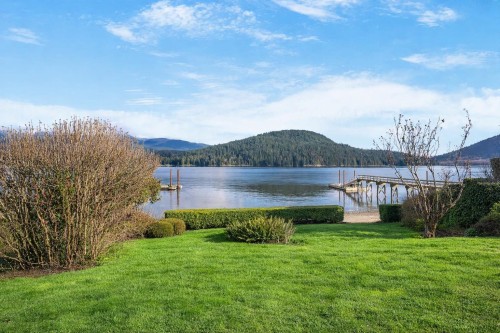 450 Beachview Drive, North Vancouver, BC 