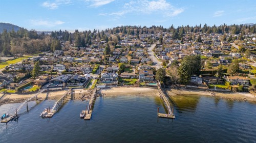 450 Beachview Drive, North Vancouver, BC 