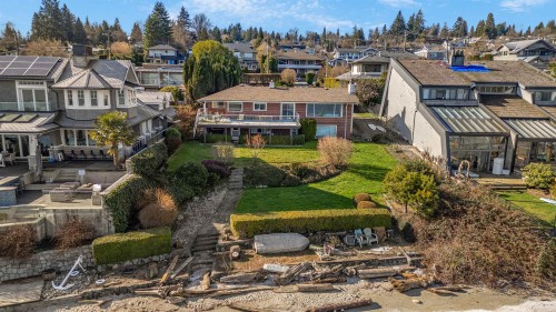 450 Beachview Drive, North Vancouver, BC 