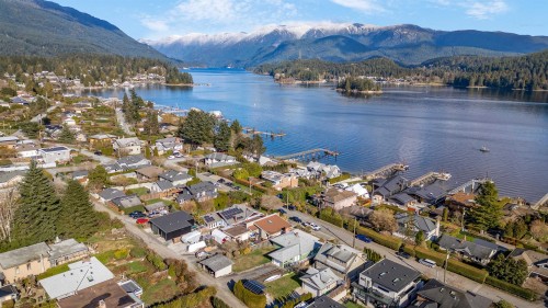 450 Beachview Drive, North Vancouver, BC 