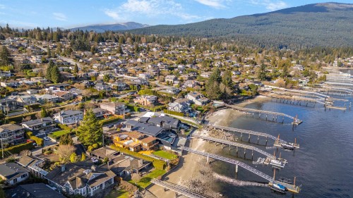 450 Beachview Drive, North Vancouver, BC 