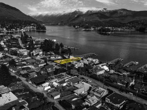 450 Beachview Drive, North Vancouver, BC 