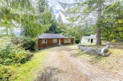 4561 Sinclair Bay Road  Garden Bay, BC V0N 1S1