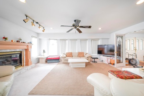 7000 No. 5 Road, Richmond, BC 