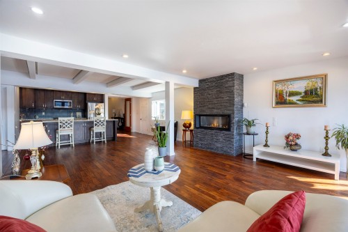 936 Alderside Road, Port Moody, BC 