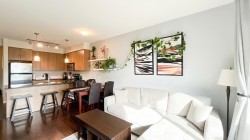 308-22290 North Avenue  Maple Ridge, BC V2X 8Z8