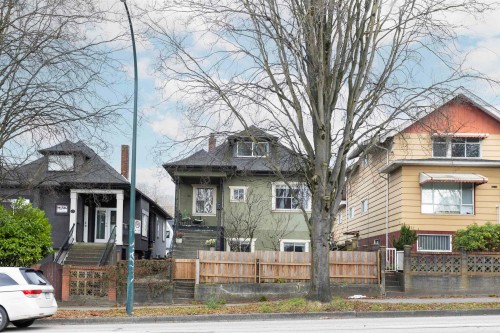 1923 1St Avenue E, Vancouver, BC 