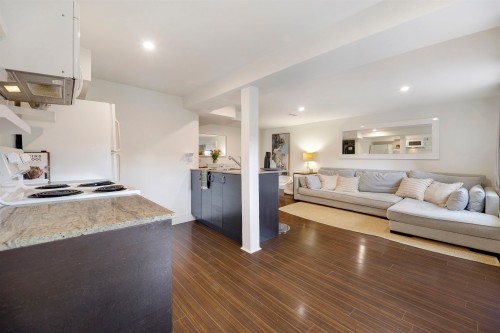 1923 1St Avenue E, Vancouver, BC 