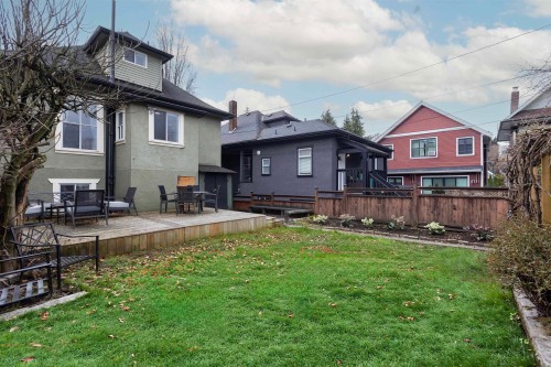 1923 1St Avenue E, Vancouver, BC 