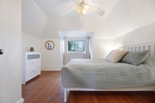 1923 1St Avenue E, Vancouver, BC 