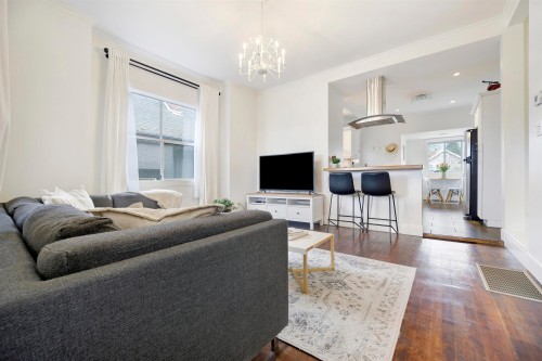 1923 1St Avenue E, Vancouver, BC 