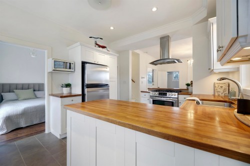 1923 1St Avenue E, Vancouver, BC 