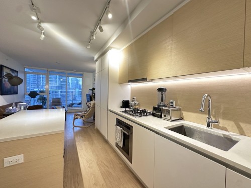 657 Whiting Way, Vancouver, BC 