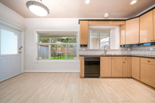 6195 Garrison Court, Richmond, BC 